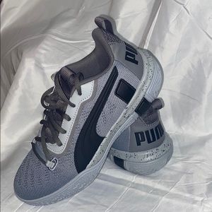 PUMA Boys Legacy Low Basketball Shoes Gray Low Top